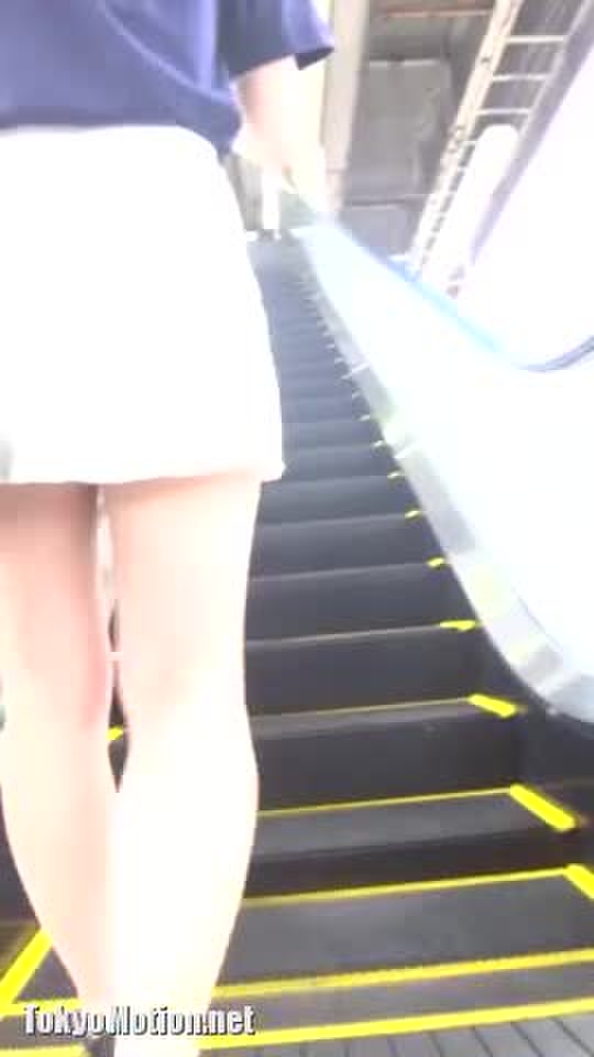 美人お姉さん逆さ撮り20