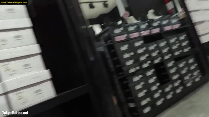 Voyeur 盗撮者 37