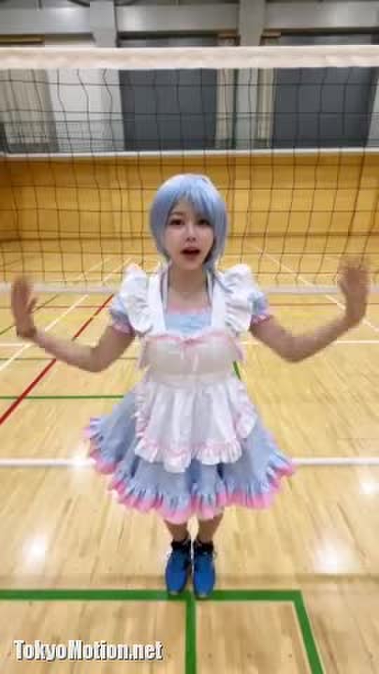 家にあるもので「原宿っぽい」を目指したら「低予算レム」のコスプレになりました。 #ちなぷぷ #しなこワールド #バレーボール