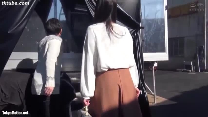 MMDC0001PC(さとみ 27歳 専業主婦 結婚3年目)