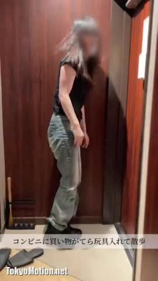 スマホ個人撮影 感度良過ぎwwスレンダー彼女にリモバイ仕込んでコンビニまで散歩させてみた…！