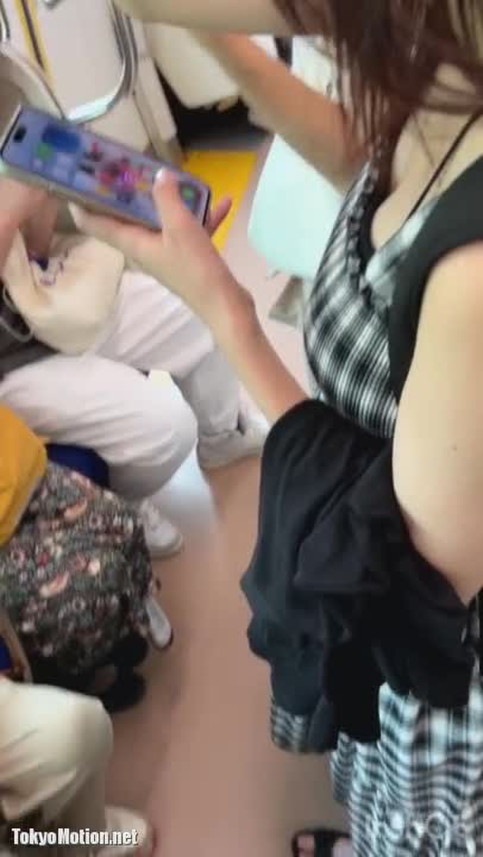 胸チラ 22