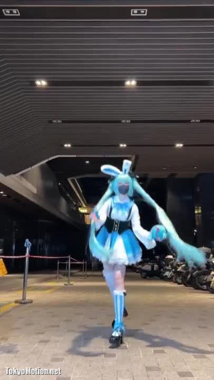 【鱼肉肉】融化啦~(՞• •՞) #宅舞 #试试悸动之铃 #初音ミク #miku#cosplay #コスプレ