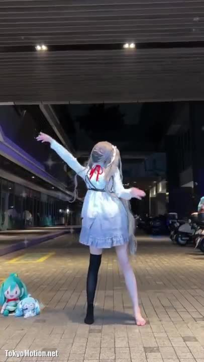 【鱼肉肉】白葱尊可爱！舞也可爱！#magnetic #初音ミク #白葱 #illit #miku#cosplay #コスプレ