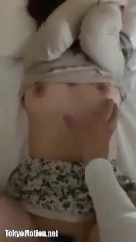 スマホ個人撮影 均整のとれた体がキレイな巨乳の女友達と着衣ハメ撮りv［再］