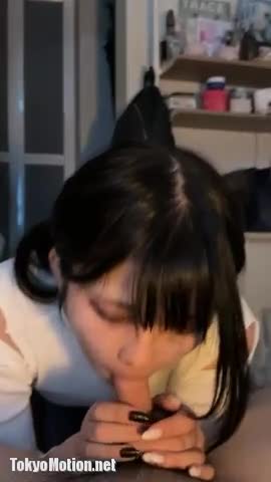 スマホ個人撮影 「スキスキ」言う男をよそにクールにチンポ咥えるJD彼女…温度差カップルの宅フェラw