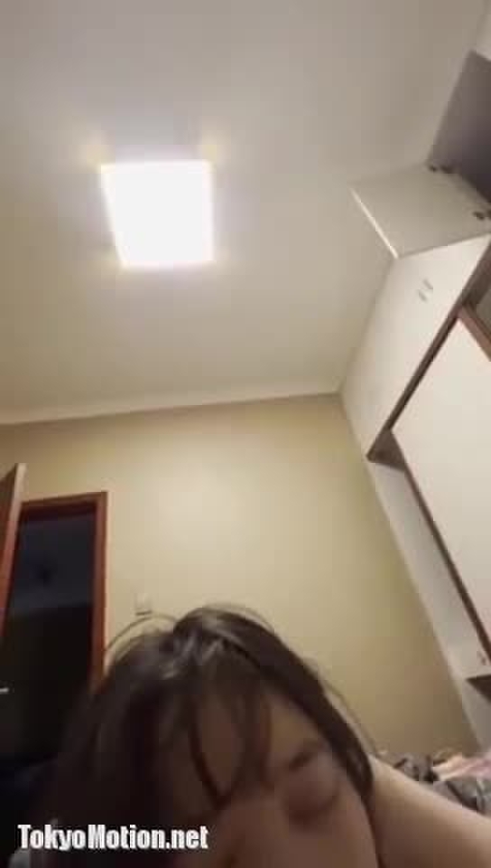 スマホ個人撮影 ガチ寝てるww ビンタされても全く起きない色白スレンダーセフレの口にチ●ポねじ込んでみたw