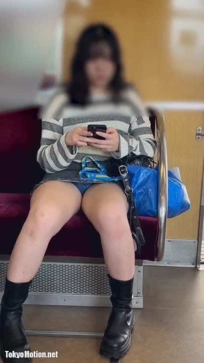 電車対面PC0320