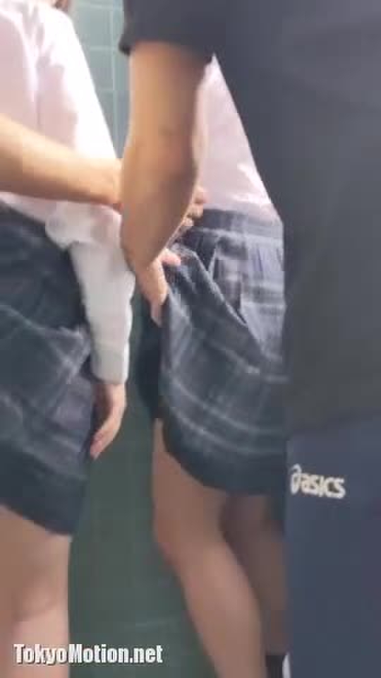制服女子をハメる！
