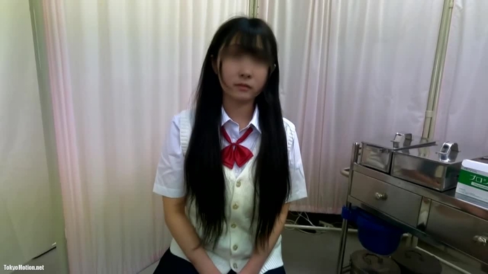 推定Eカップの制服JK