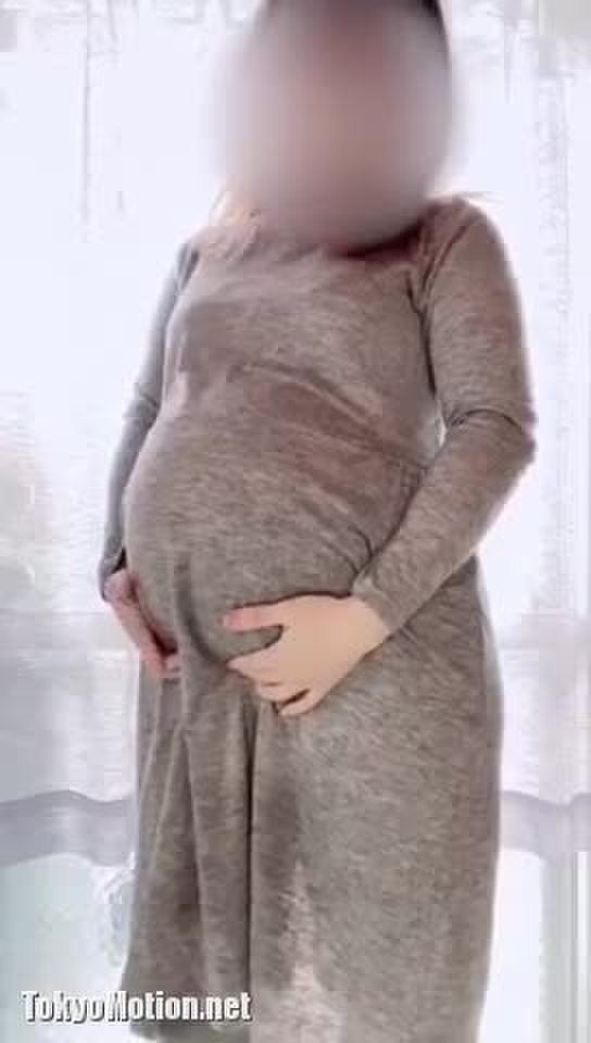 デカ乳首の妊婦自撮り1