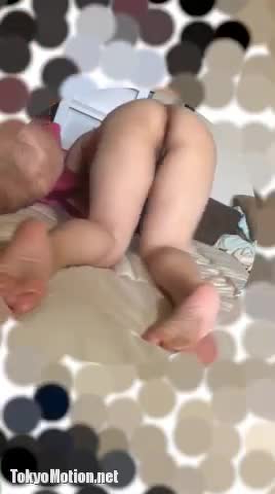 妻の四つん這い 家庭内盗撮