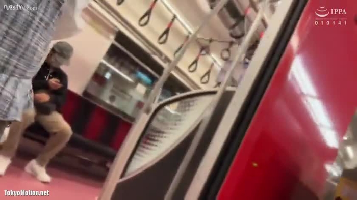 電車対面PC0365