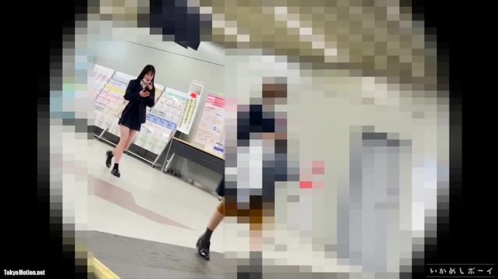 【盗撮動画】完全に同一人物。モデル級スタイルの美少女Kに粘着パンチラ2日分！白＆水色でした