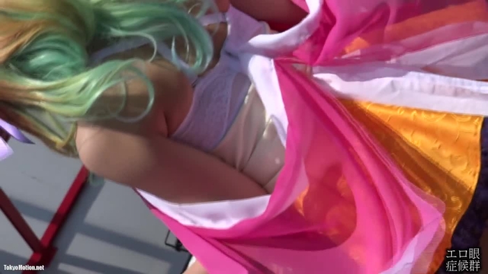 ムチムチの生尻コスプレイヤーさん