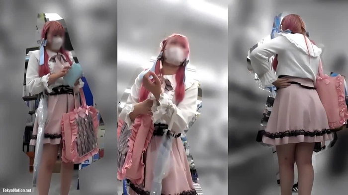 【盗撮動画】著名撮り師さん、10代綿パンツ娘に対し入念な逆さ撮りパンチラを敢行してしまう
