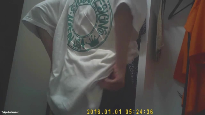 【JAV】更衣室の盗撮風動画 アルバイト22
