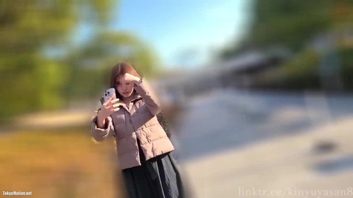 スマホ個人撮影 インスタグラマーしてる美乳若妻を宅ハメして中出し！
