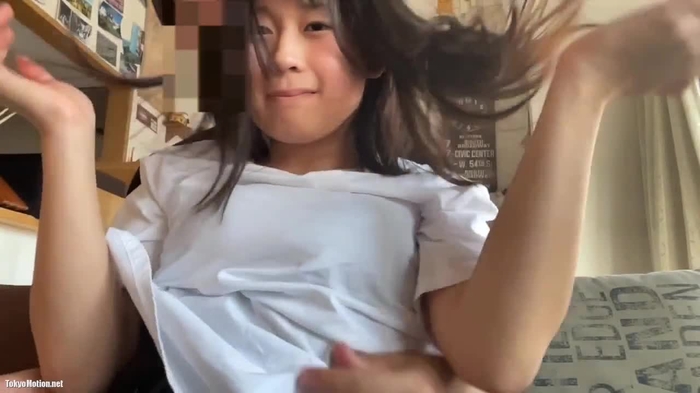 スマホ個人撮影 小柄な美爆乳JDの第②弾☆「気持ちいい！」連呼で絶頂する宅ハメ→中出し！w