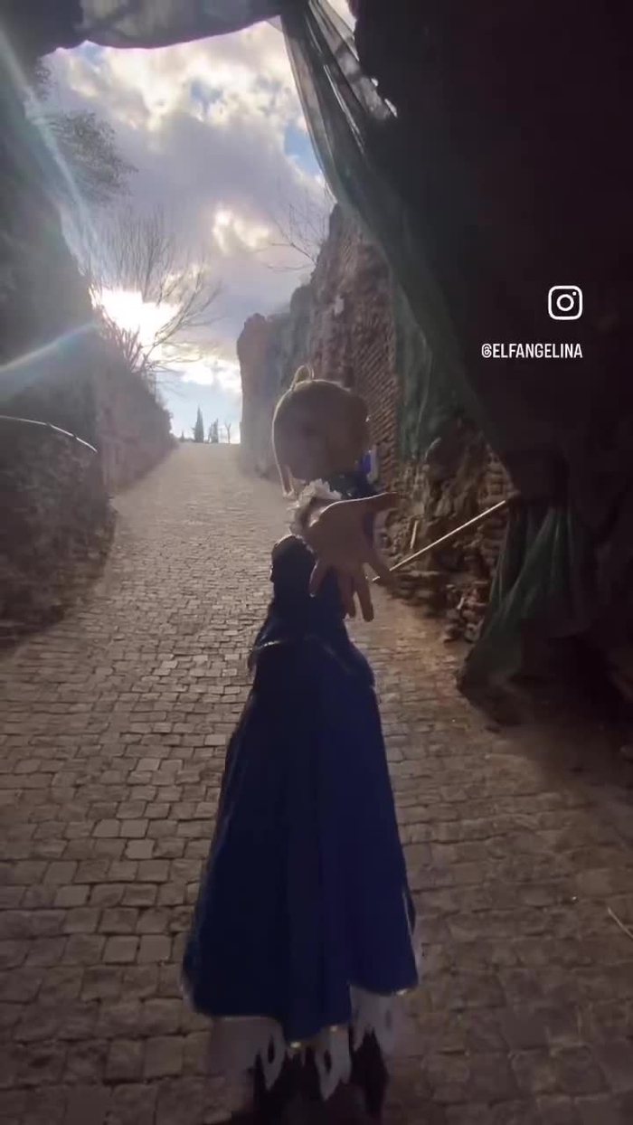 Evangelina @evangelina_cos 17