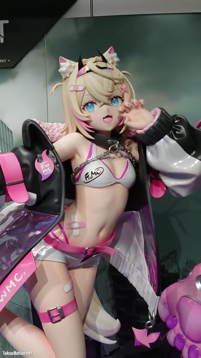 有名Vtuberの逆さ撮り2