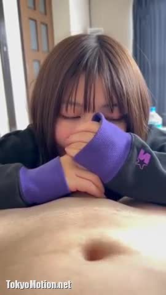 スマホ個人撮影 従順な後輩JDが喉奥まで咥えてくれる宅フェラ♪
