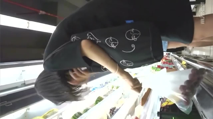 【盗撮動画】可愛い顔してマン毛透け透け。上玉美女＆美少女のみをタゲにするガチもの逆さ撮りパンチラ