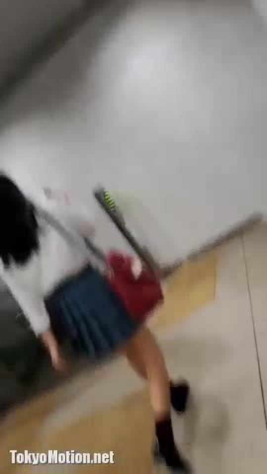 エスカレーター 逆さ 3