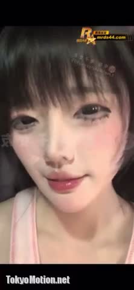 垂れ乳 デカ乳輪